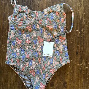 Acacia, Suki smocked one piece